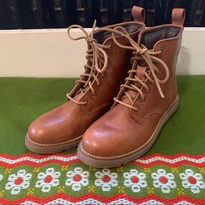 Cole Hann 9.5 Waterproof Women’s Leather Boots!